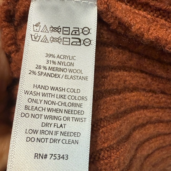 Rachel Zoe Oversized Sweater - Picture 5 of 5